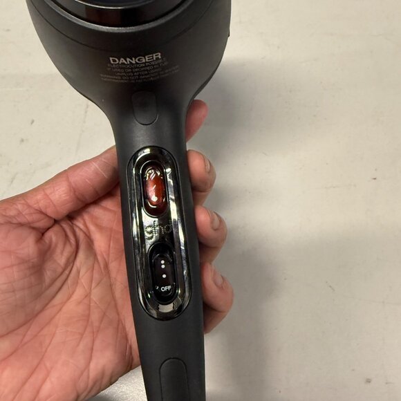 Ghd Air Professional 1600W Hair Dryer With Ionic Technology & Adjustable Setting - Picture 4 of 5